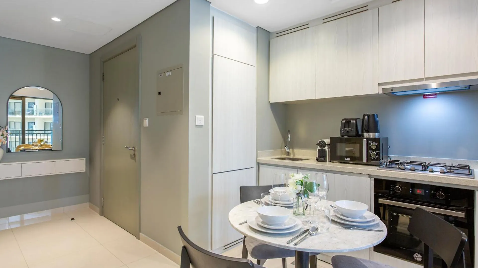公寓 Sleek 1-Bedroom Getaway In Zada Tower 迪拜